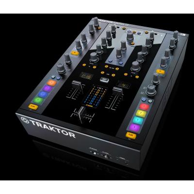 NATIVE INSTRUMENTS Traktor Kontrol Z2